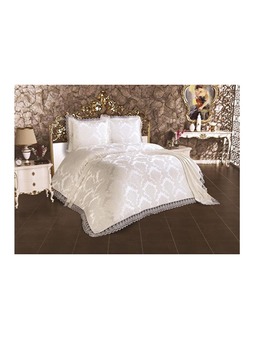 Karışık Fransız Dantelli Lalezar Yatak Örtüsü Krem-3