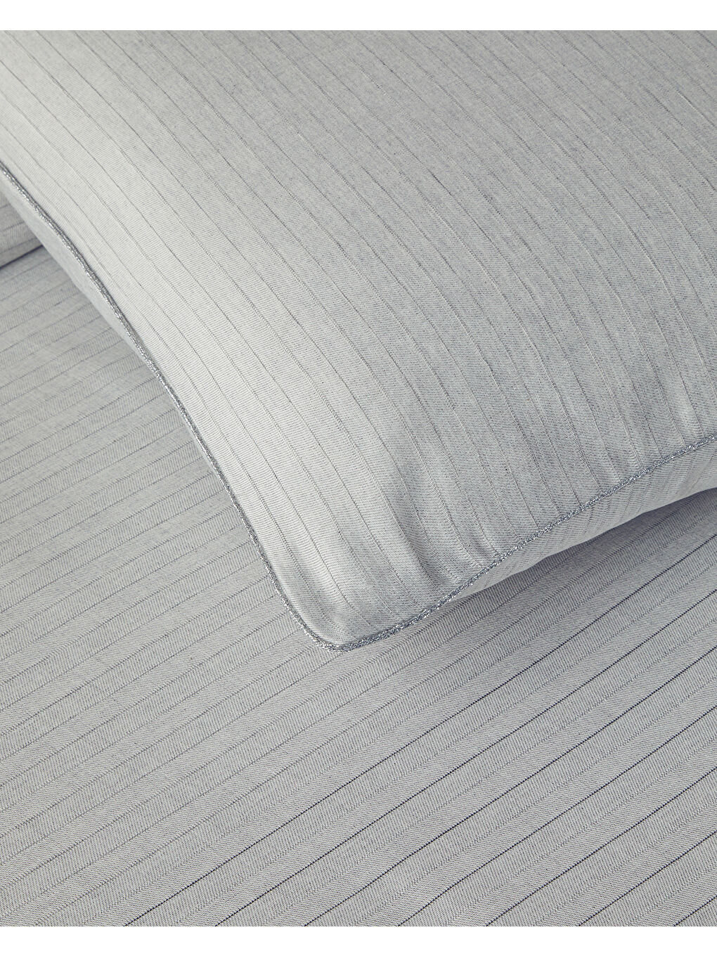 Gri Elegant İpliği Boyalı Çift Kişilik Nevresim Takımı Gümüş-4