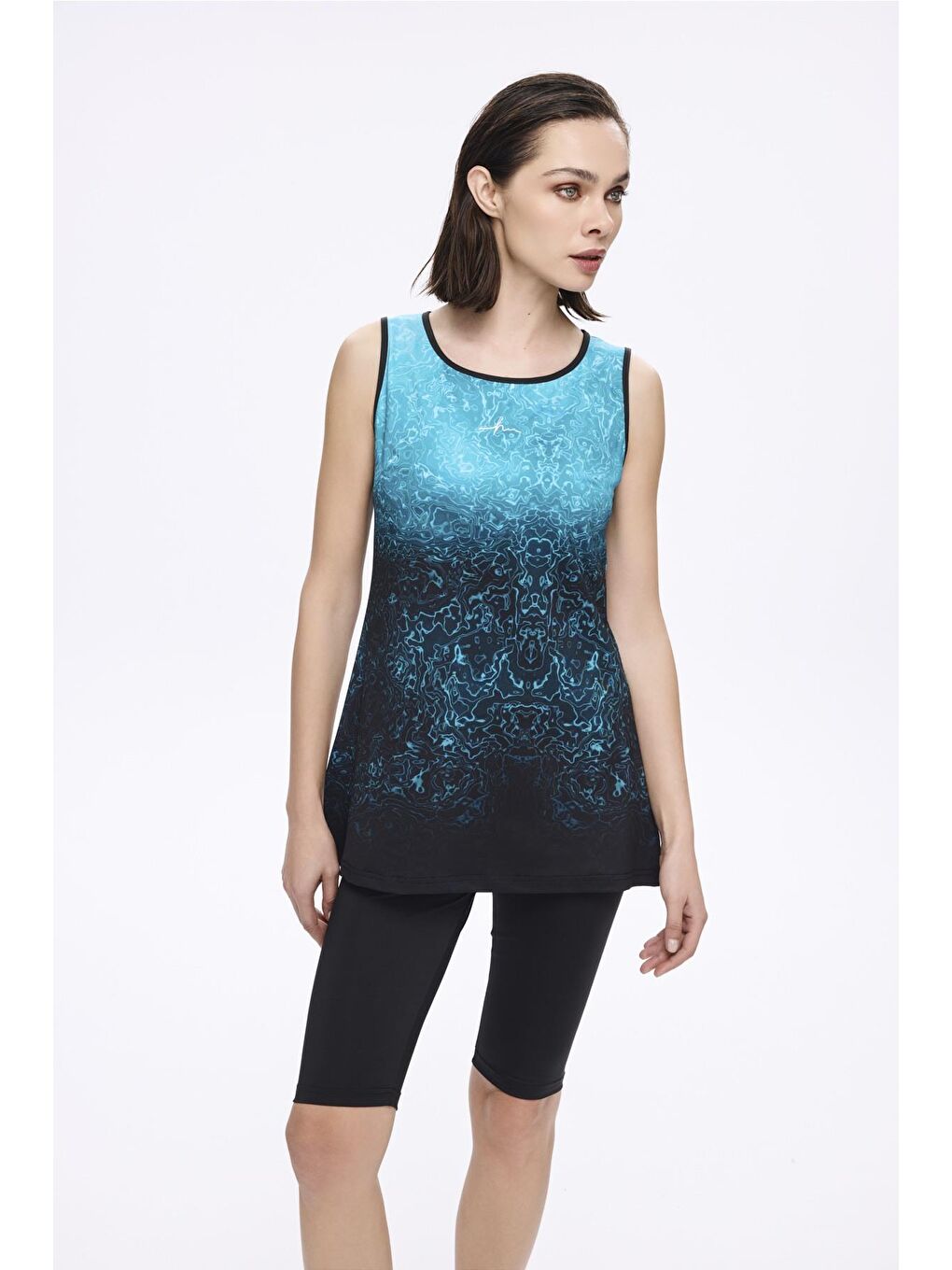 Mavi Desenli Siyah 4 Parça Yarı Kapalı Mayo Takımı 5024-1