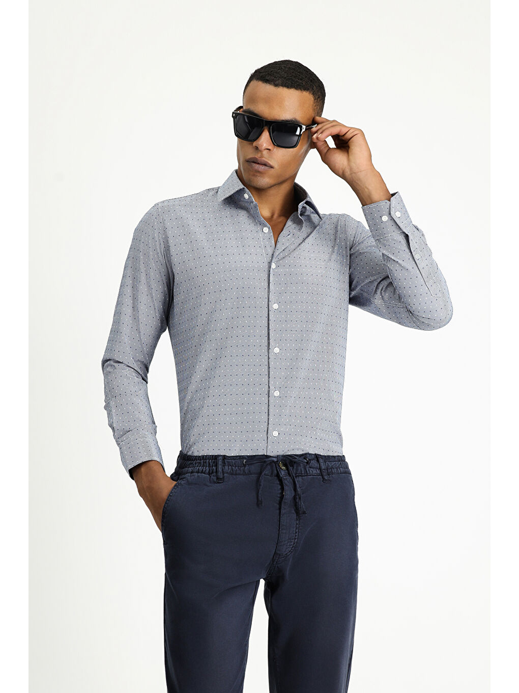 Lacivert Uzun Kol Slim Fit Dar Kesim Desenli Klasik Pamuklu Kolay Ütülenebilir Gömlek