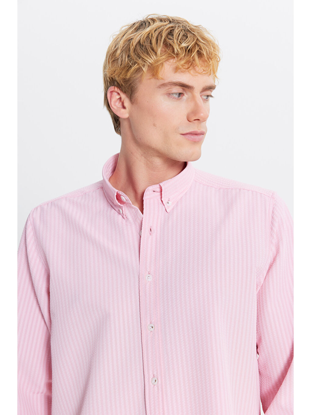 Erkek Pembe Tailored Slim Fit Dar Kesim Düğmeli Yaka Gofre Desenli Gömlek-3
