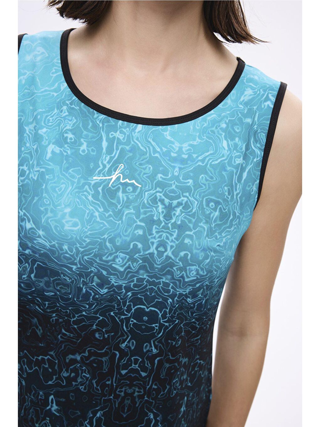 Mavi Desenli Siyah 4 Parça Yarı Kapalı Mayo Takımı 5024-2