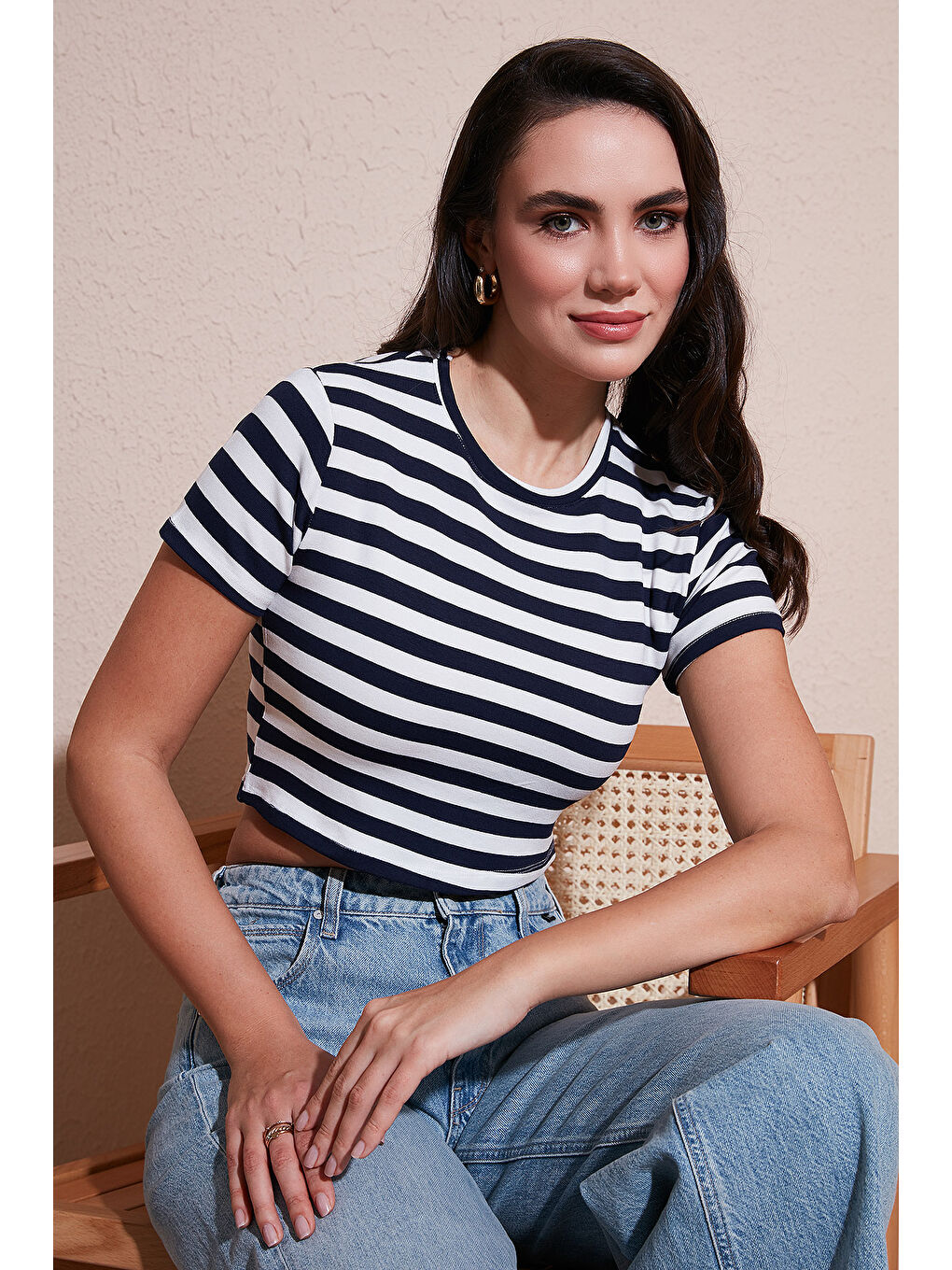 Lacivert Slim Fit Bisiklet Yaka Çizgili Crop Kadın T Shirt 5866110