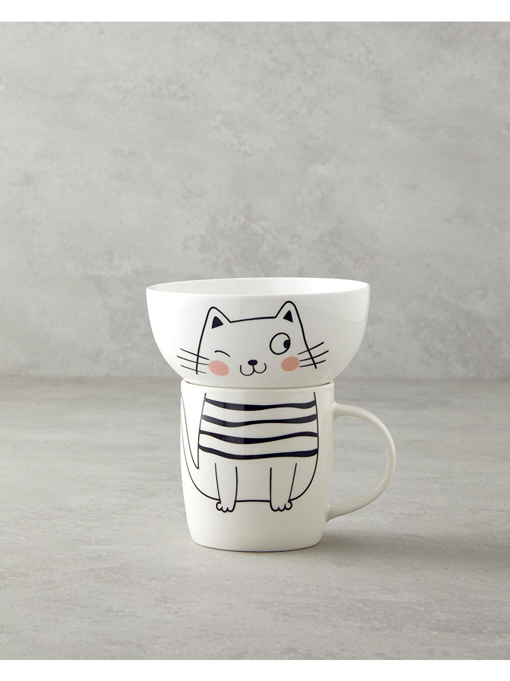 Mingle Catty New Bone China Kaseli Kupa 360 ml-13 cm Siyah - Beyaz-1