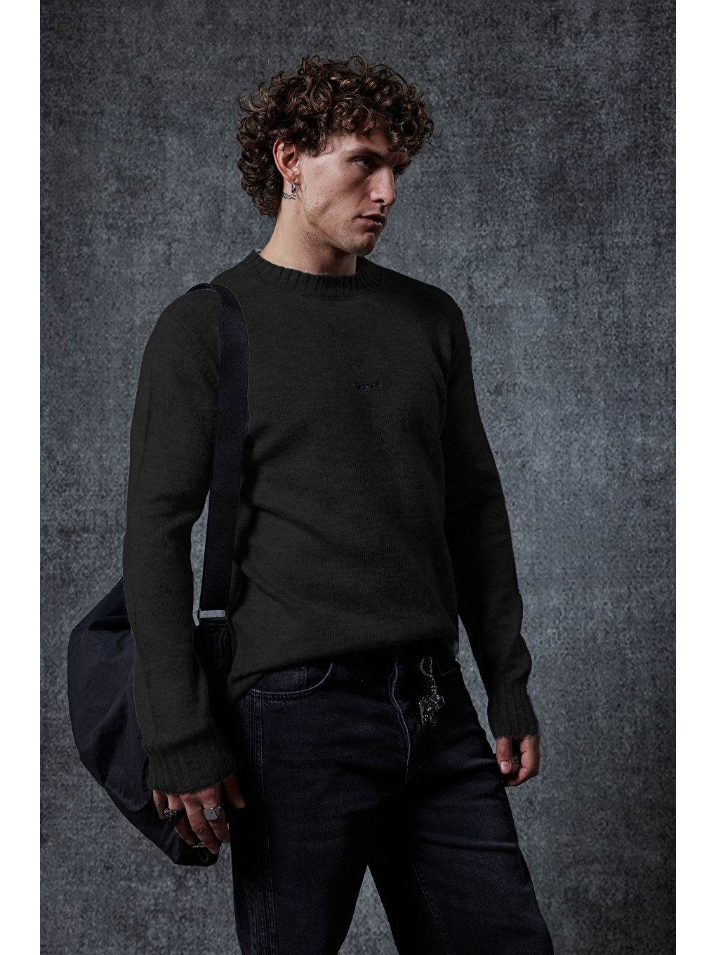 Erkek Regular Fit Bisiklet Yaka Kazak Siyah-2