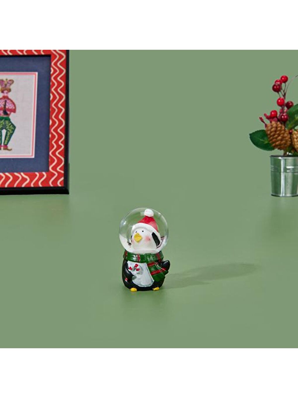 Karışık Deco Penguen Figürlü Kar Küresi - Renkli - 4x6 cm-2