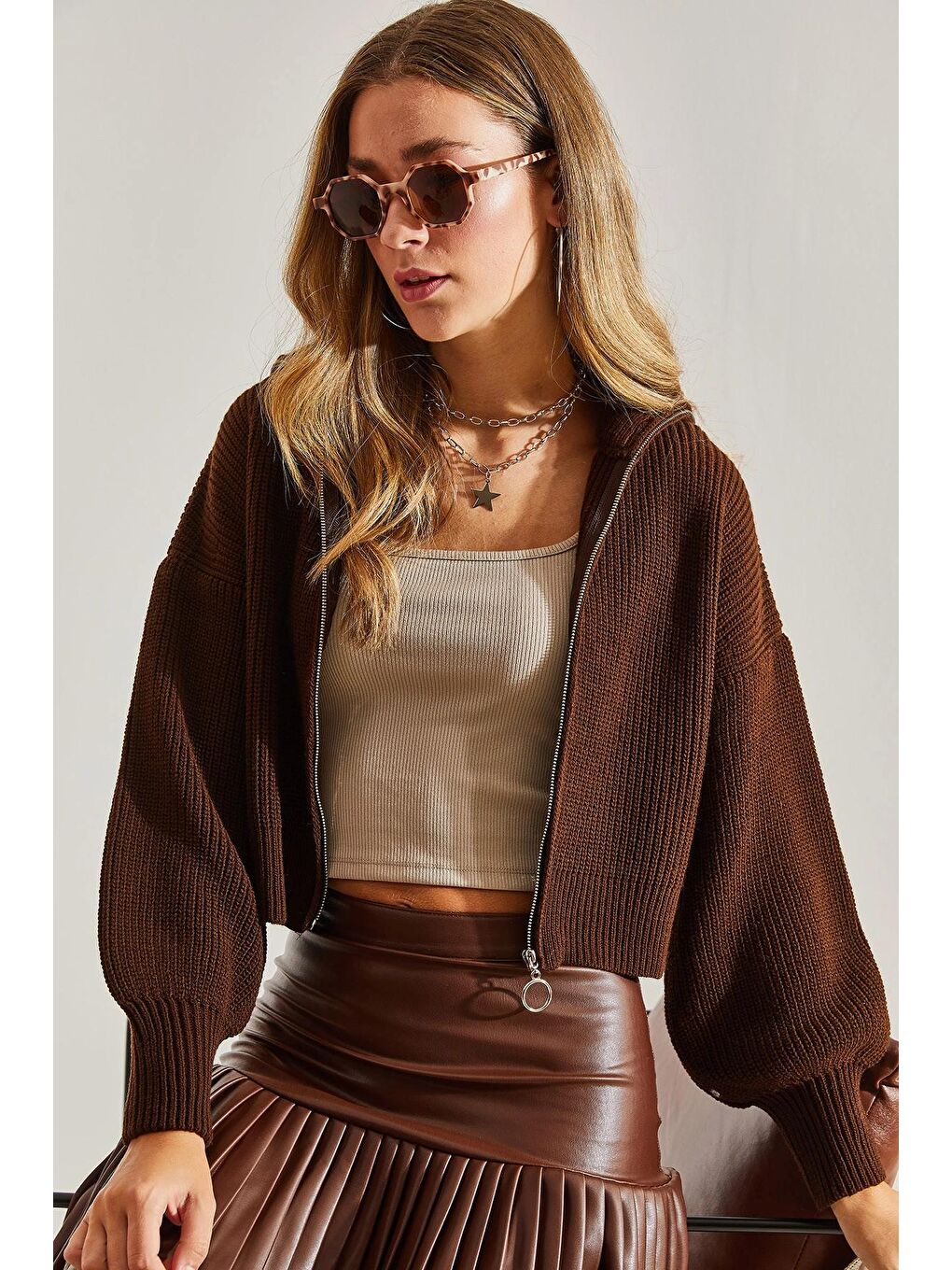 Kahverengi Kadın Fermuarlı Triko Hırka-1