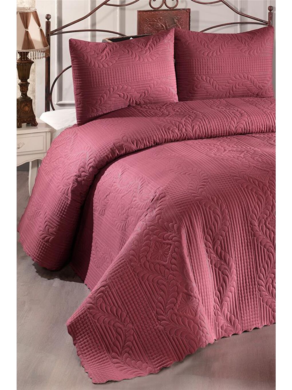 Karışık Ultrasonik Kapitoneli Sena Çift Kişilik Yatak Örtüsü Bordo