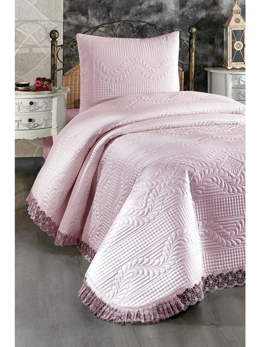 Karışık Limena Dantelli Kapitoneli Tek Kişilik Yatak Örtüsü Pudra-1