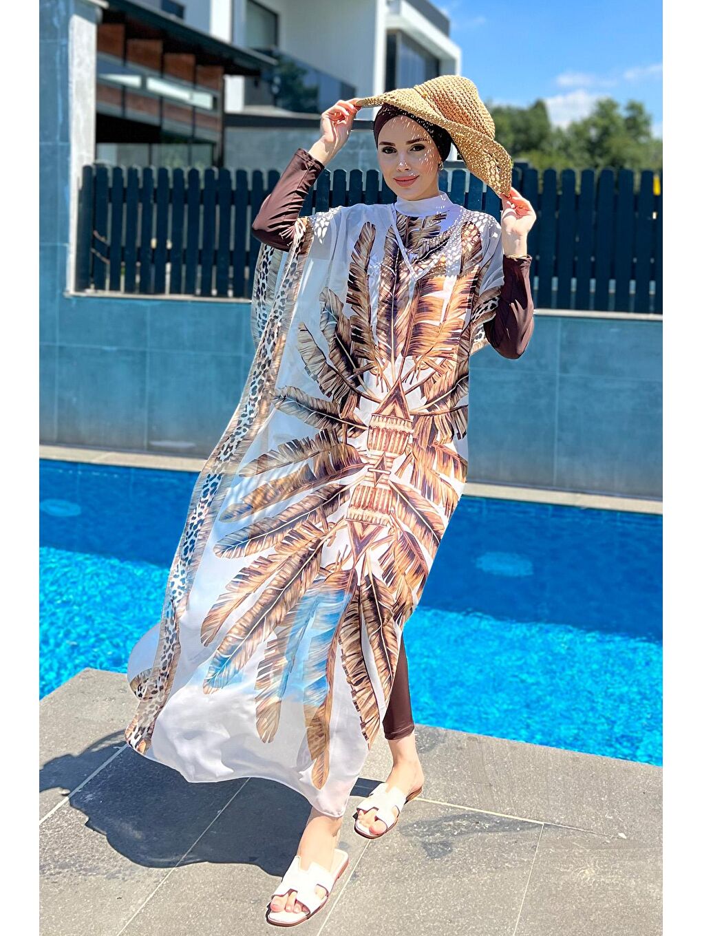 Remsa Mayo Kahverengi Tesettür Mayo Üzerine Desenli Tek Kaftan Pareo 430-300 Maldiv Kahve
