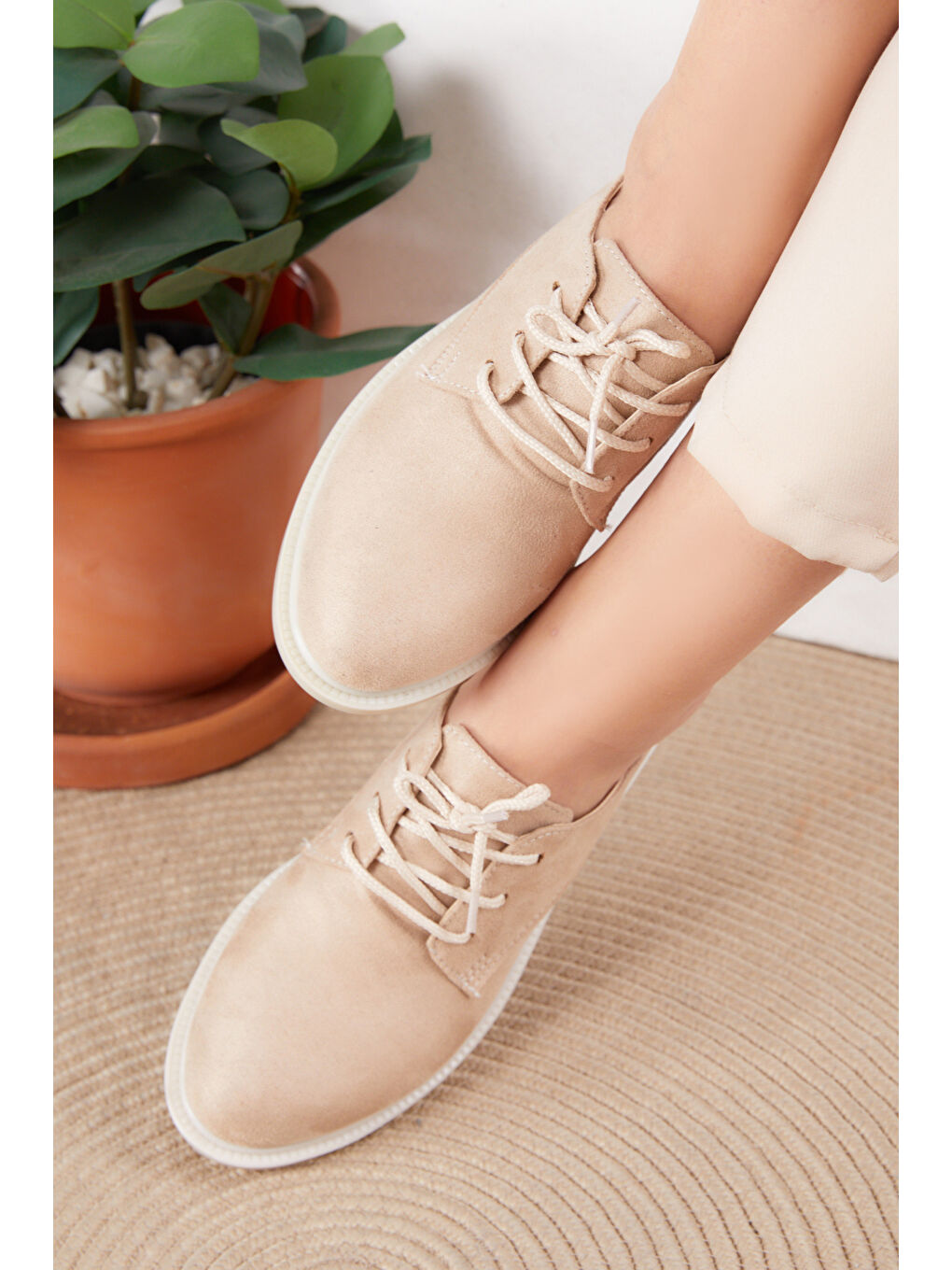 Kadın Bej Süet Ayakkabı - 26361-1