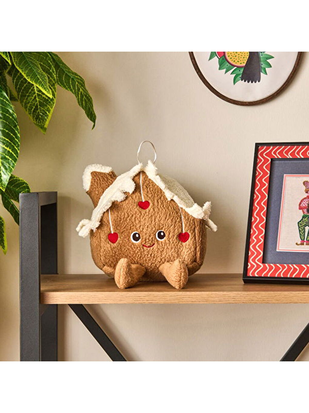 Soft Kalpli Ev Figürlü Yastık - Kahverengi - 19x22 cm