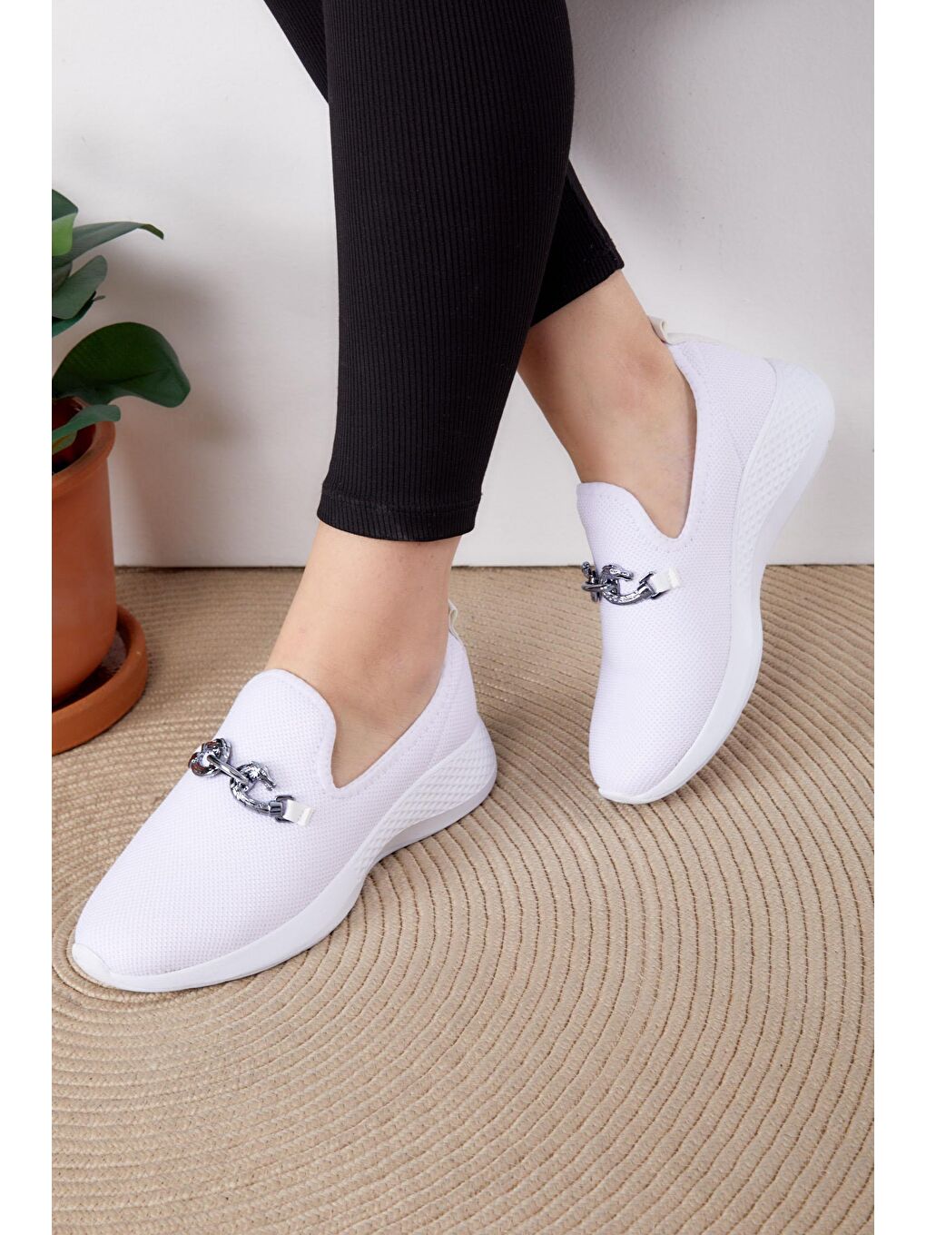 Kadın Beyaz Tokalı Spor Ayakkabı - 25378-2