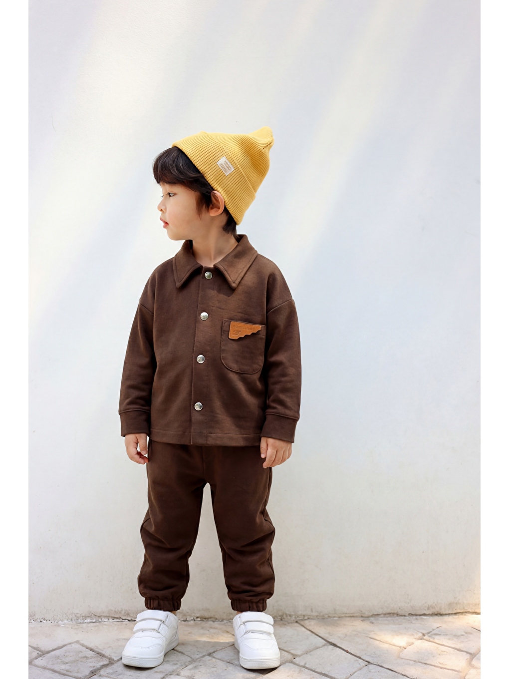 Erkek Çocuk Kahverengi Düğmeli Ceket Pantolon Ve T Shirt Takım