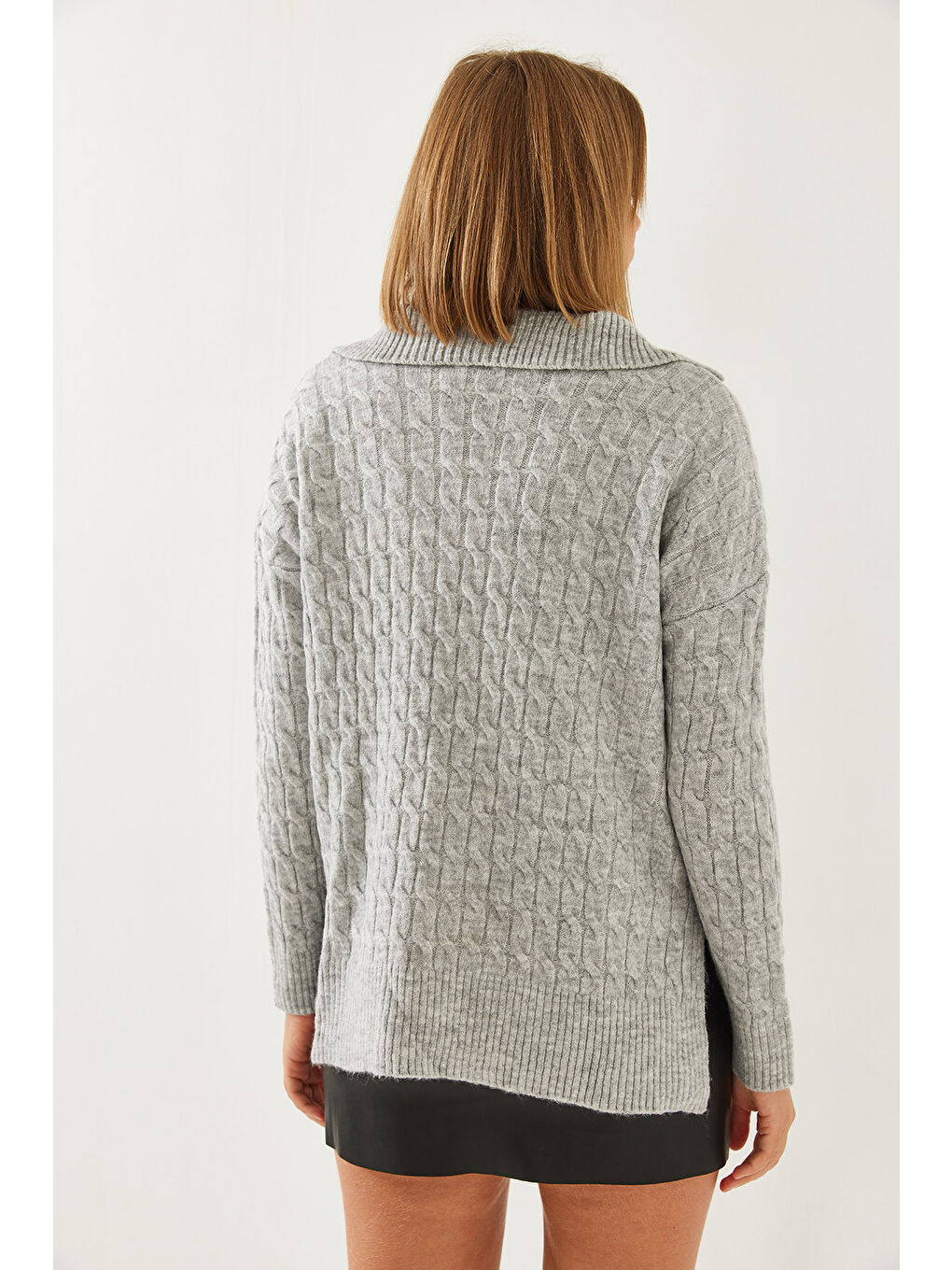 Gri Kadın V Yaka Desenli Triko Kazak-3