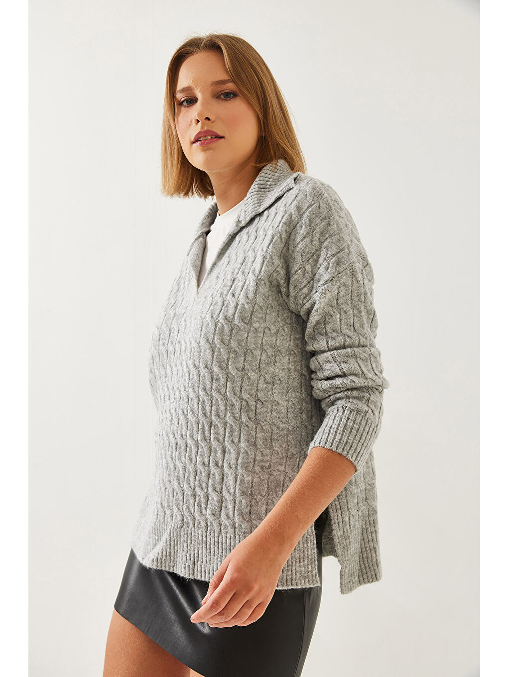 Gri Kadın V Yaka Desenli Triko Kazak-6