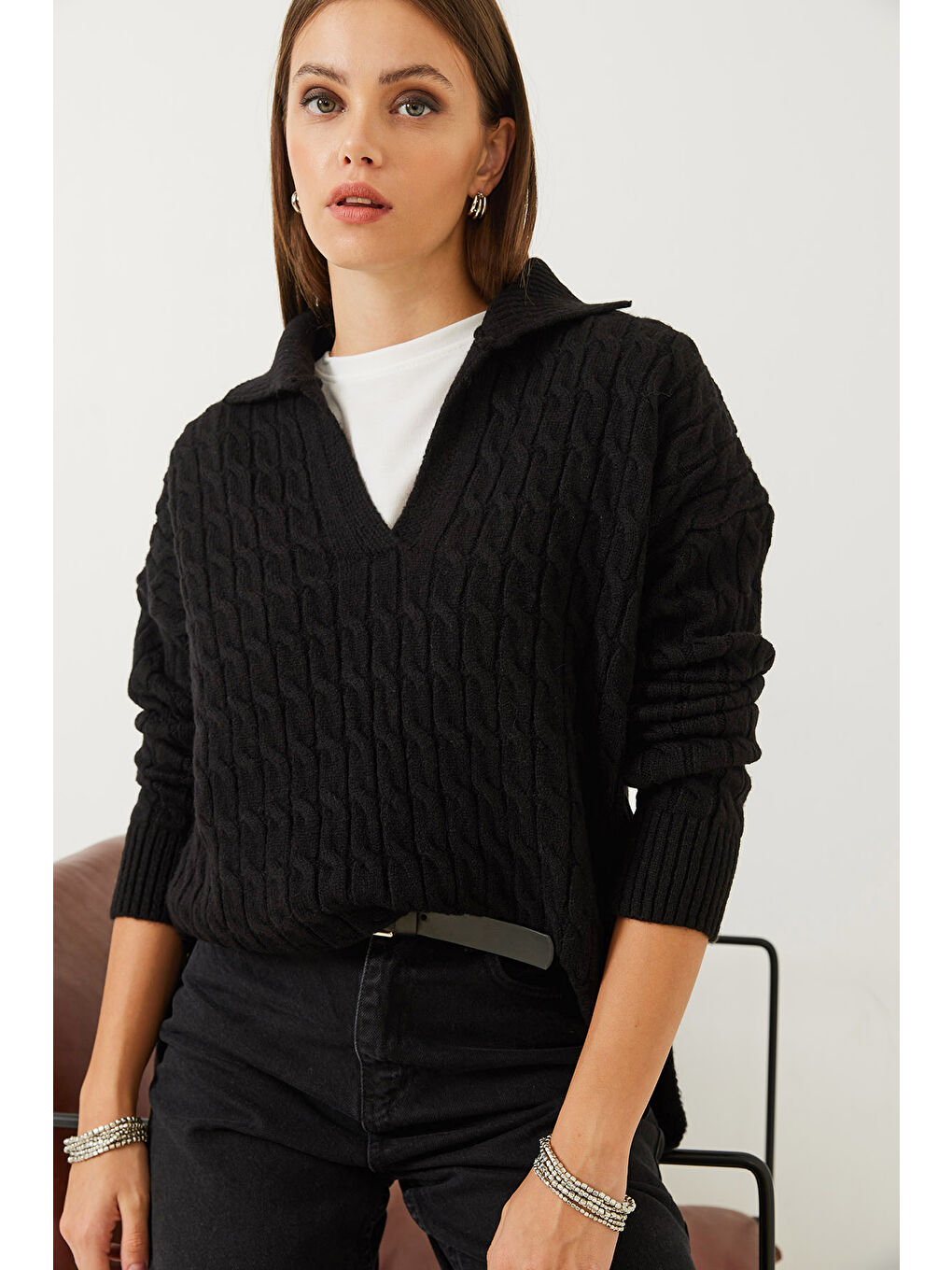 Siyah Kadın V Yaka Desenli Triko Kazak-2