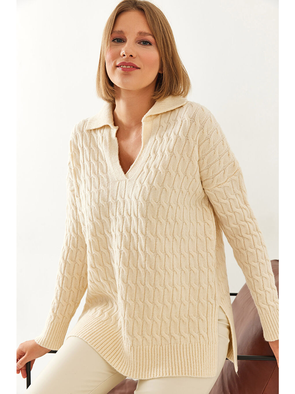 Bej Kadın V Yaka Desenli Triko Kazak-4