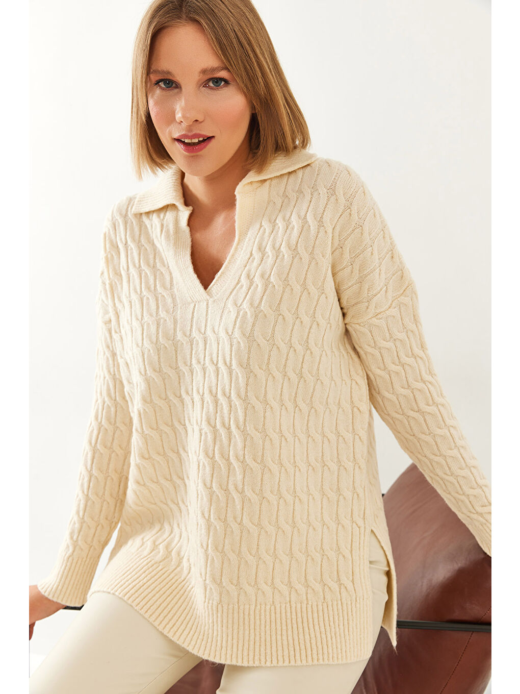 Bej Kadın V Yaka Desenli Triko Kazak-5