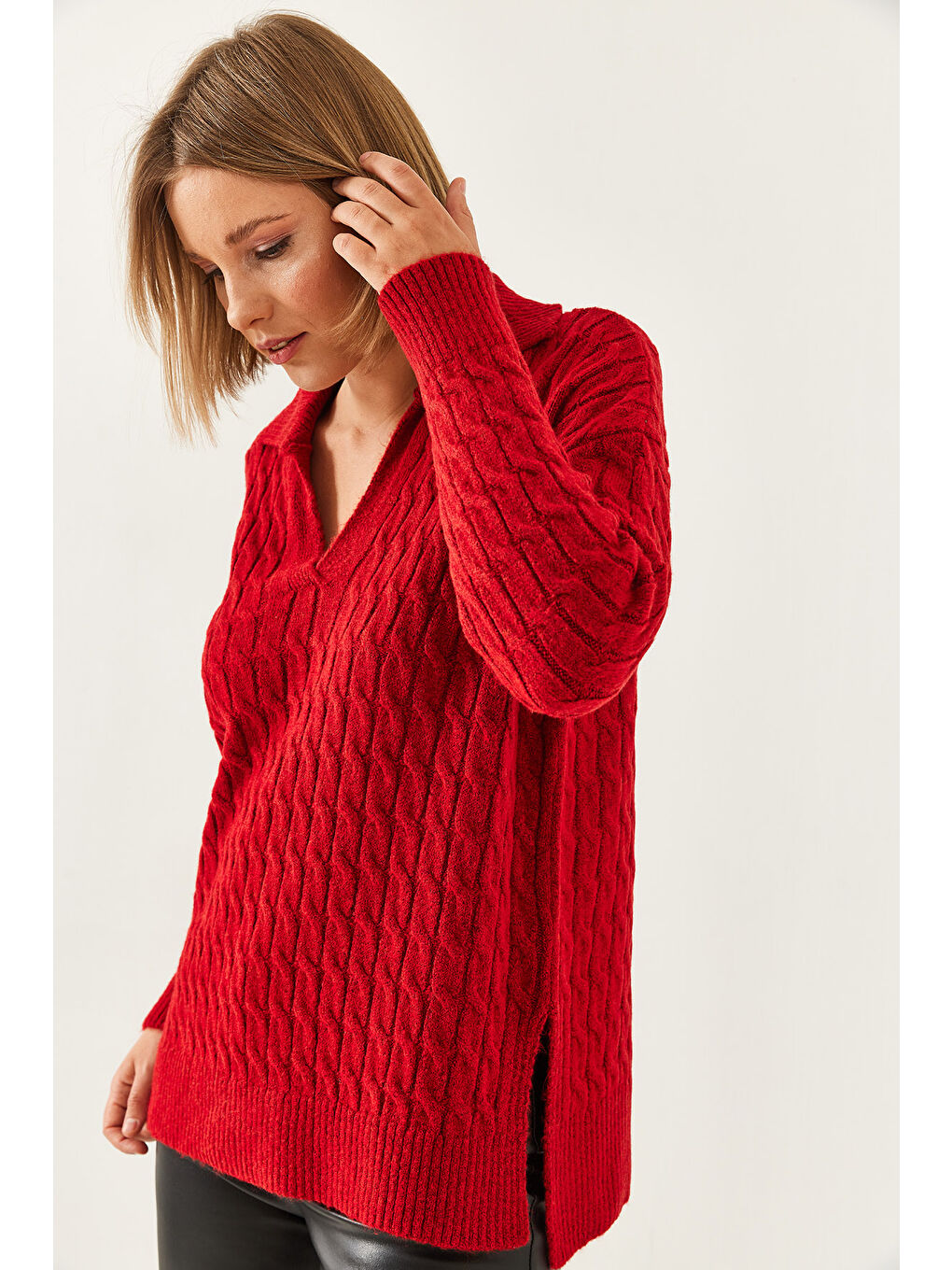 Kırmızı Kadın V Yaka Desenli Triko Kazak-3