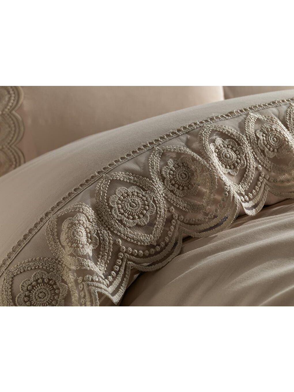 Karışık Fransız Dantelli Ceylin Çeyizlik Nevresim Takımı Cappucino-1