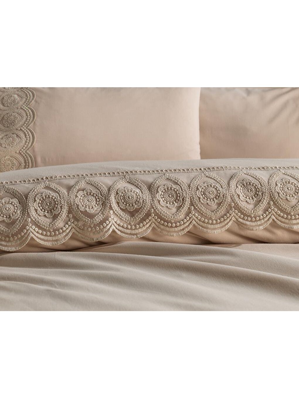 Karışık Fransız Dantelli Ceylin Çeyizlik Nevresim Takımı Cappucino-2