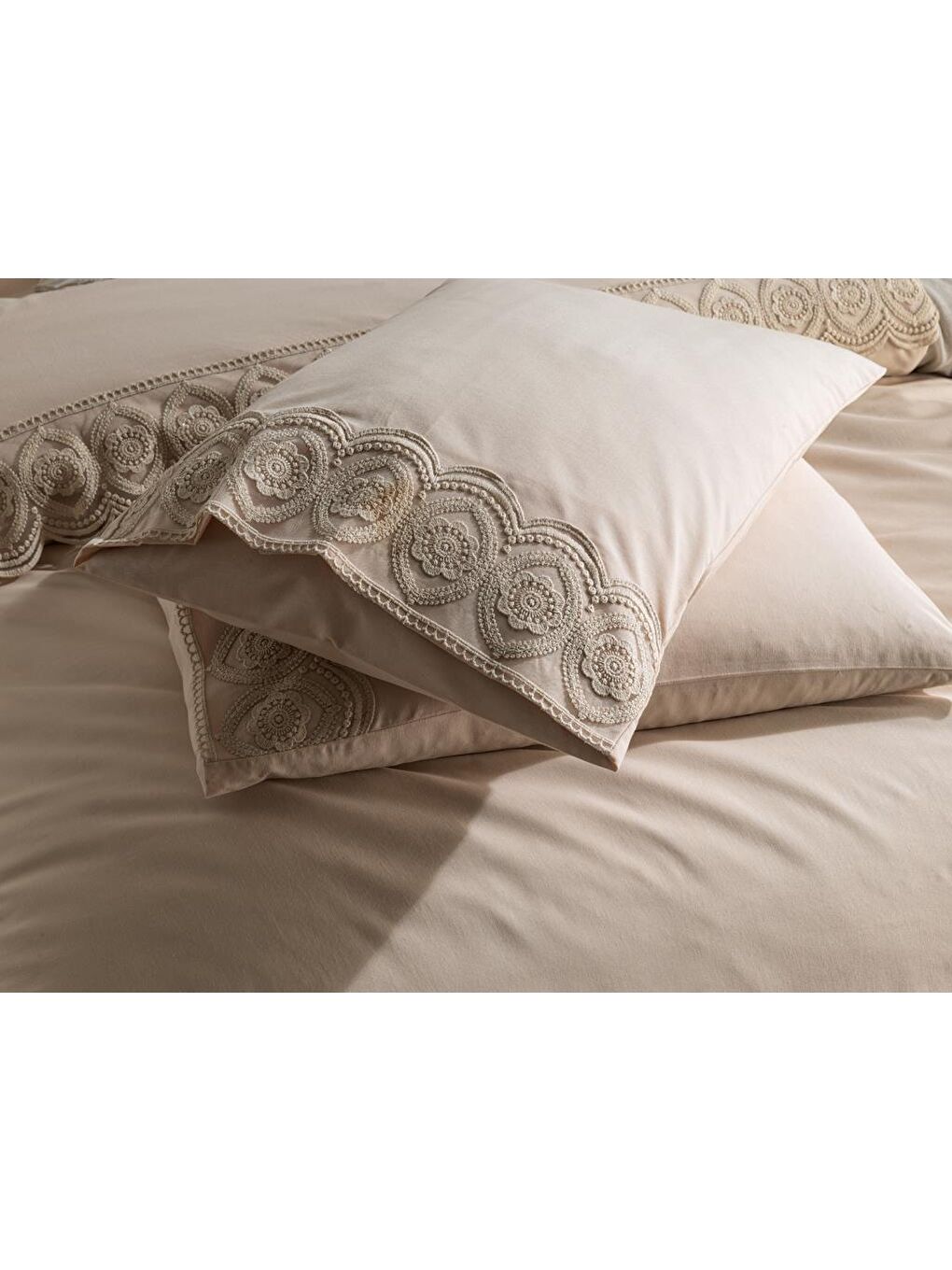 Karışık Fransız Dantelli Ceylin Çeyizlik Nevresim Takımı Cappucino-3