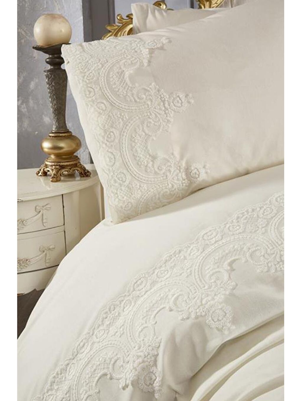 Karışık Fransız Güpürlü Sultans Nevresim Takımı Krem-6