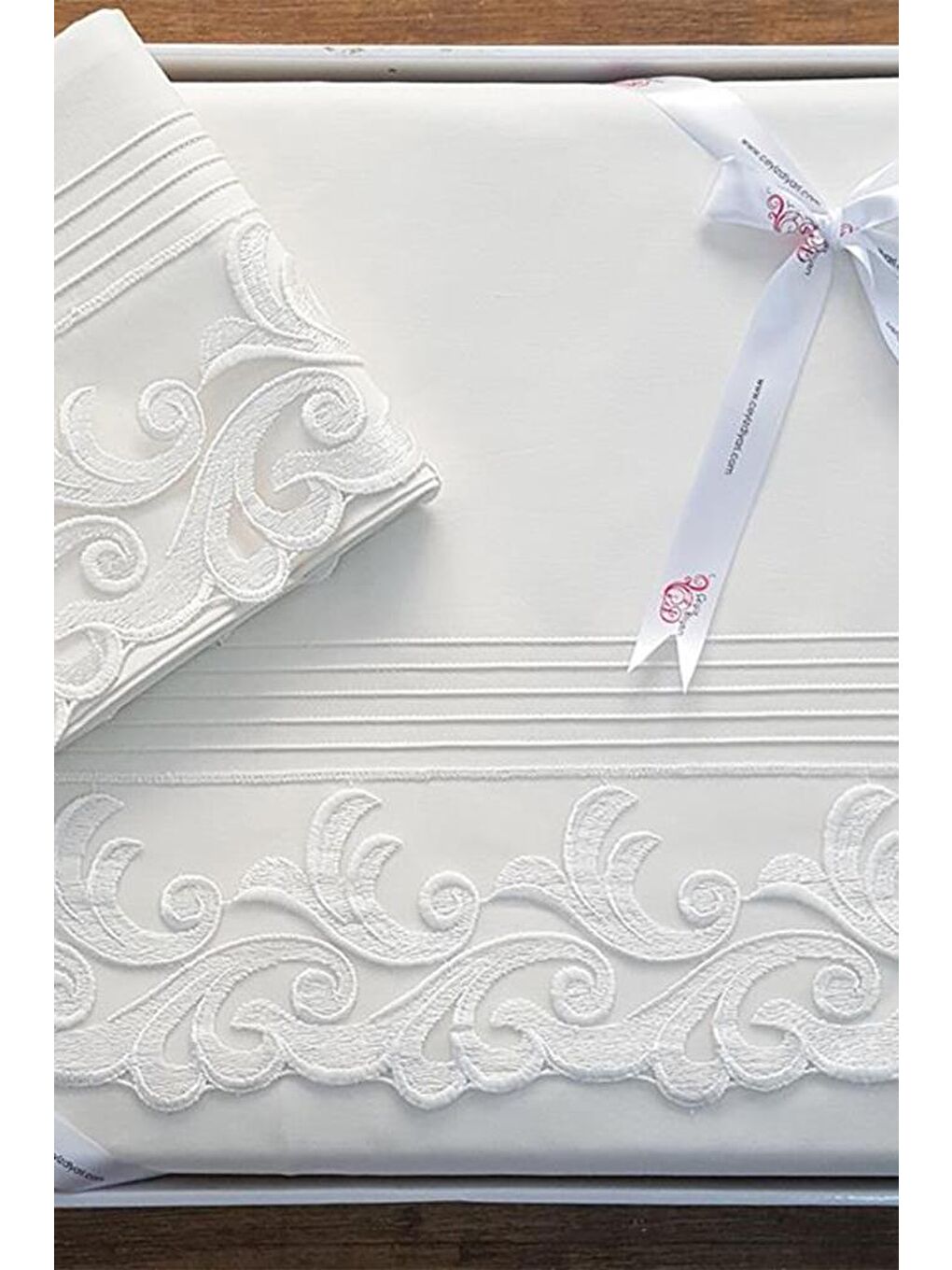 Karışık Fransız Güpürlü Nervürlü Belinda Nevresim Takımı Krem-4