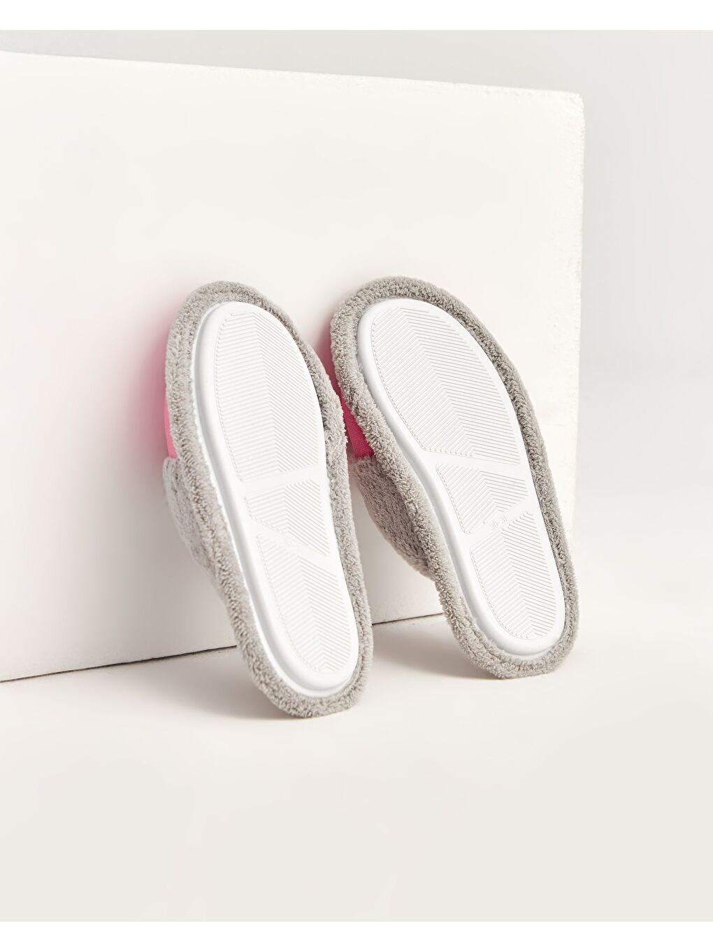 Pembe Çocuk Parlak Ev İçi Terlik - NEON-4