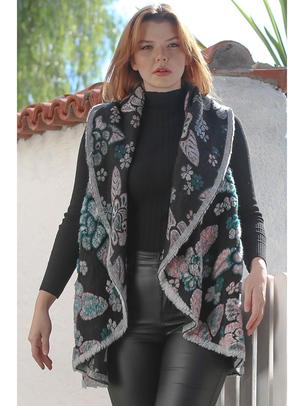 İtalyan Siyah Şal Yaka Kolsuz Çiçekli Casual Keçe Kumaş Dokuma Yelek 87 66-2