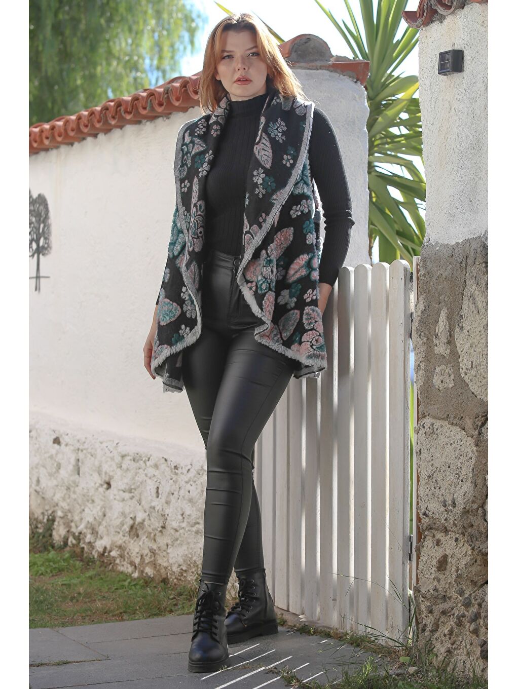 İtalyan Siyah Şal Yaka Kolsuz Çiçekli Casual Keçe Kumaş Dokuma Yelek 87 66-4