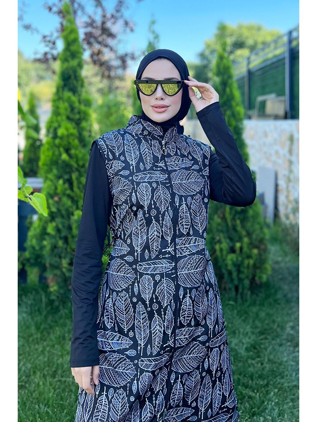 Tam Kapalı Tesettür Mayo Siyah Beyaz Yaprak MERVE