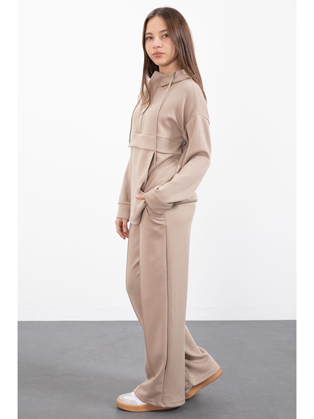 Bej Yarım Fermuarlı Kapüşonlu Kız Çocuk Geniş Paça Eşofman Takımı 23407-4