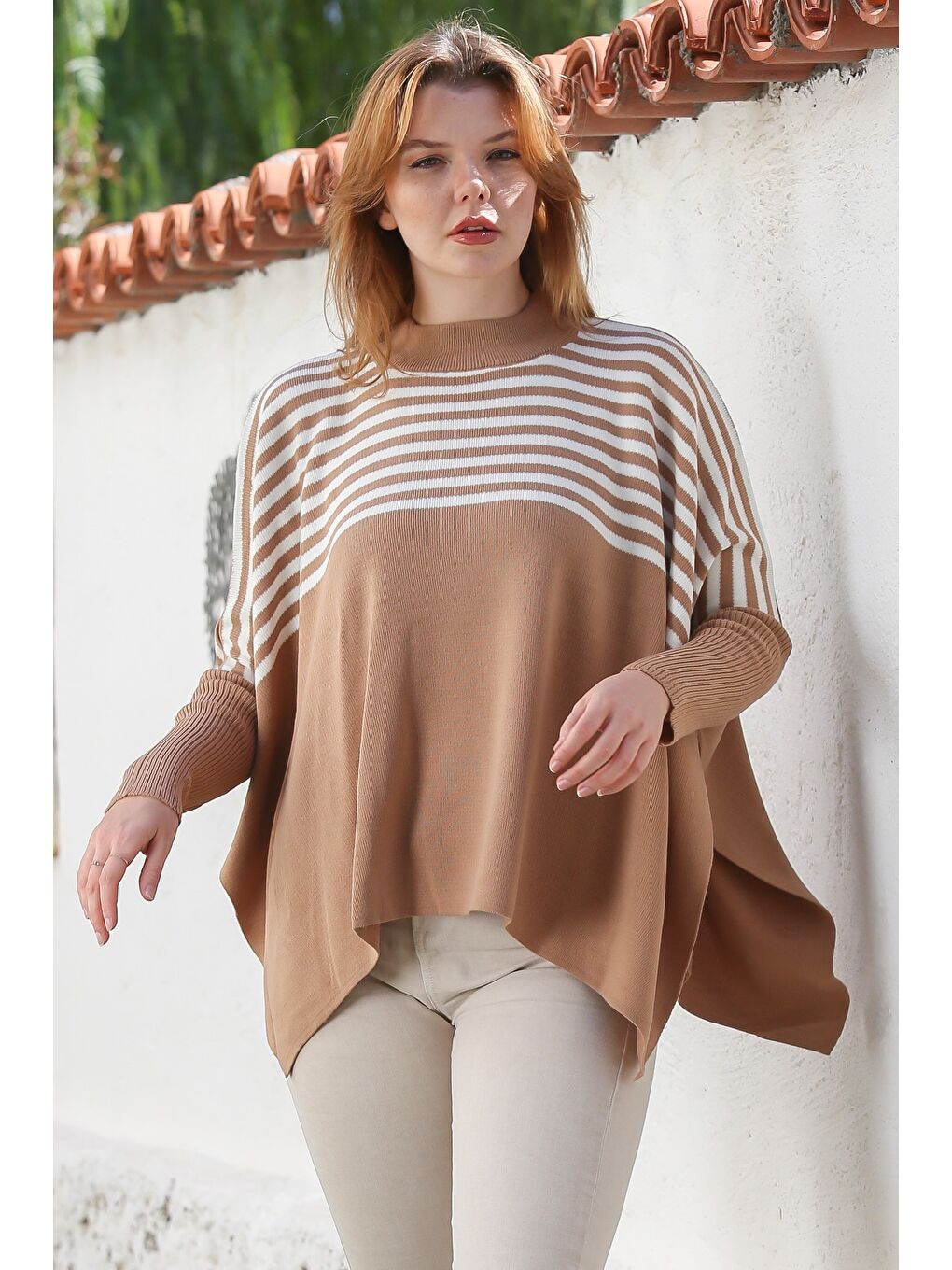 Kahverengi Sütlü Kahve Yarım Balıkçı Yaka Uzun Kol Çizgili Yırtmaçlı Casual Oversize Triko Kazak 66 100