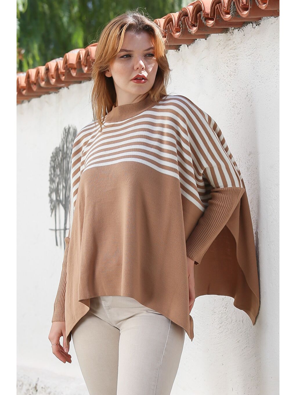 Kahverengi Sütlü Kahve Yarım Balıkçı Yaka Uzun Kol Çizgili Yırtmaçlı Casual Oversize Triko Kazak 66 100-1