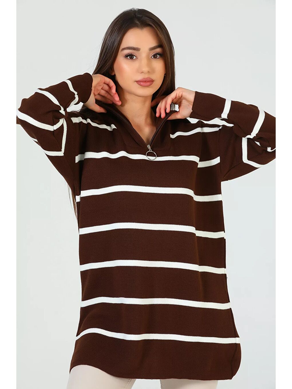 Kahverengi Kadın Yaka Fermuarlı Çizgi Desenli Salaş Triko Kazak-4