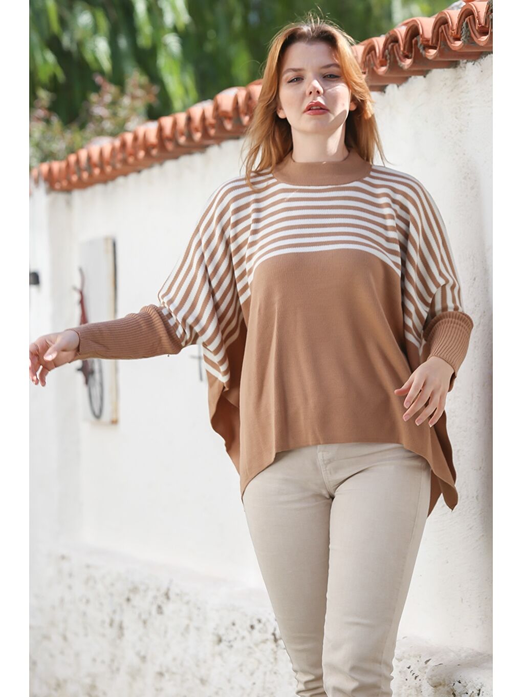 Kahverengi Sütlü Kahve Yarım Balıkçı Yaka Uzun Kol Çizgili Yırtmaçlı Casual Oversize Triko Kazak 66 100-4