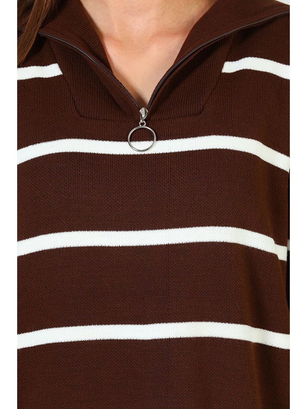 Kahverengi Kadın Yaka Fermuarlı Çizgi Desenli Salaş Triko Kazak-6