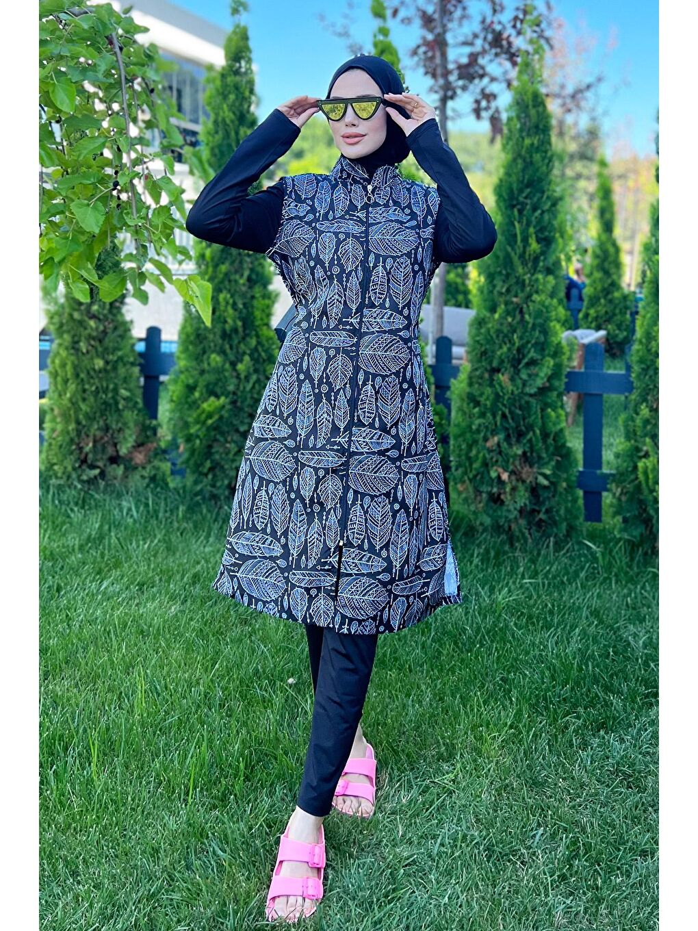 Tam Kapalı Tesettür Mayo Siyah Beyaz Yaprak MERVE-3