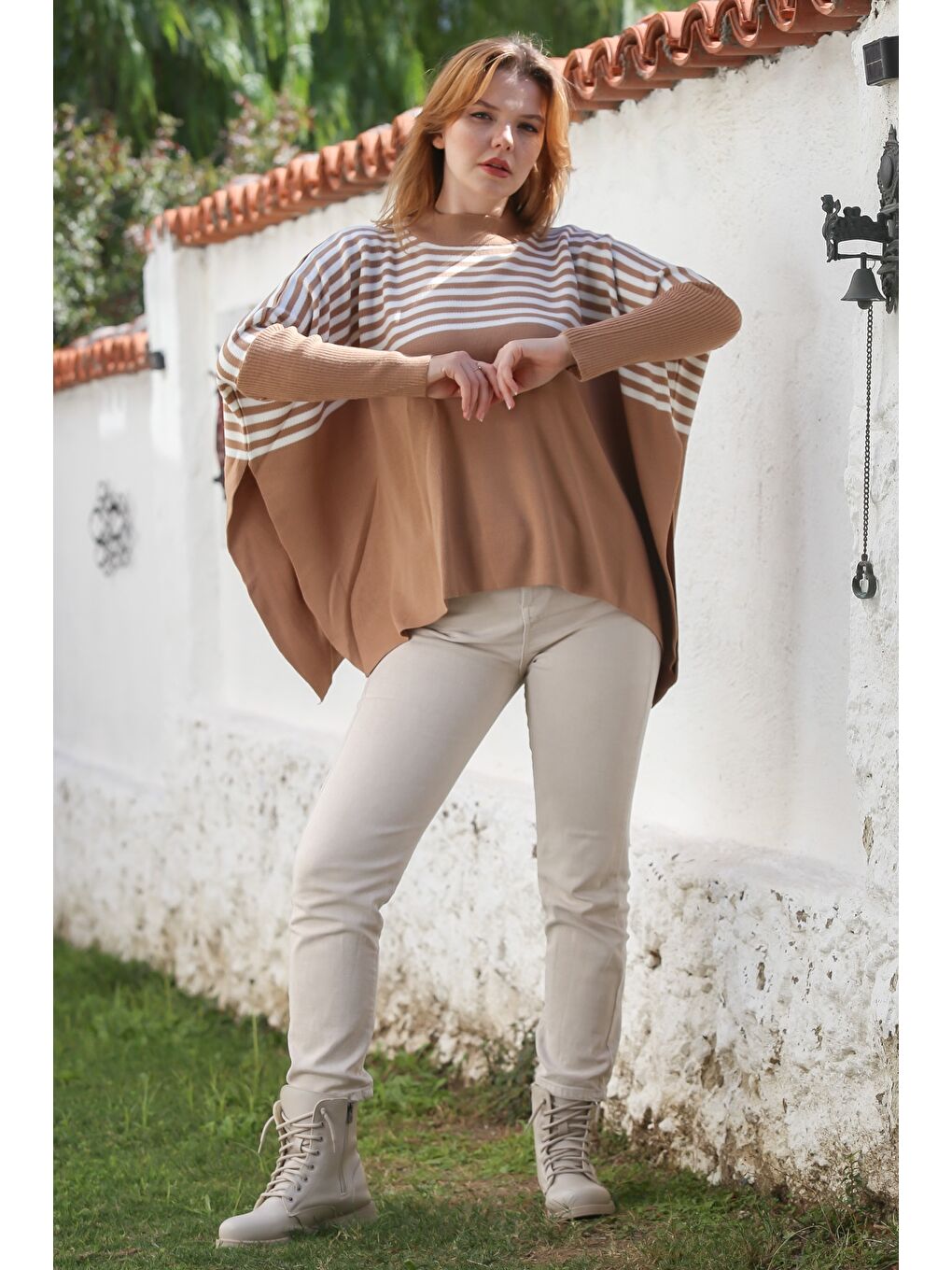 Kahverengi Sütlü Kahve Yarım Balıkçı Yaka Uzun Kol Çizgili Yırtmaçlı Casual Oversize Triko Kazak 66 100-5