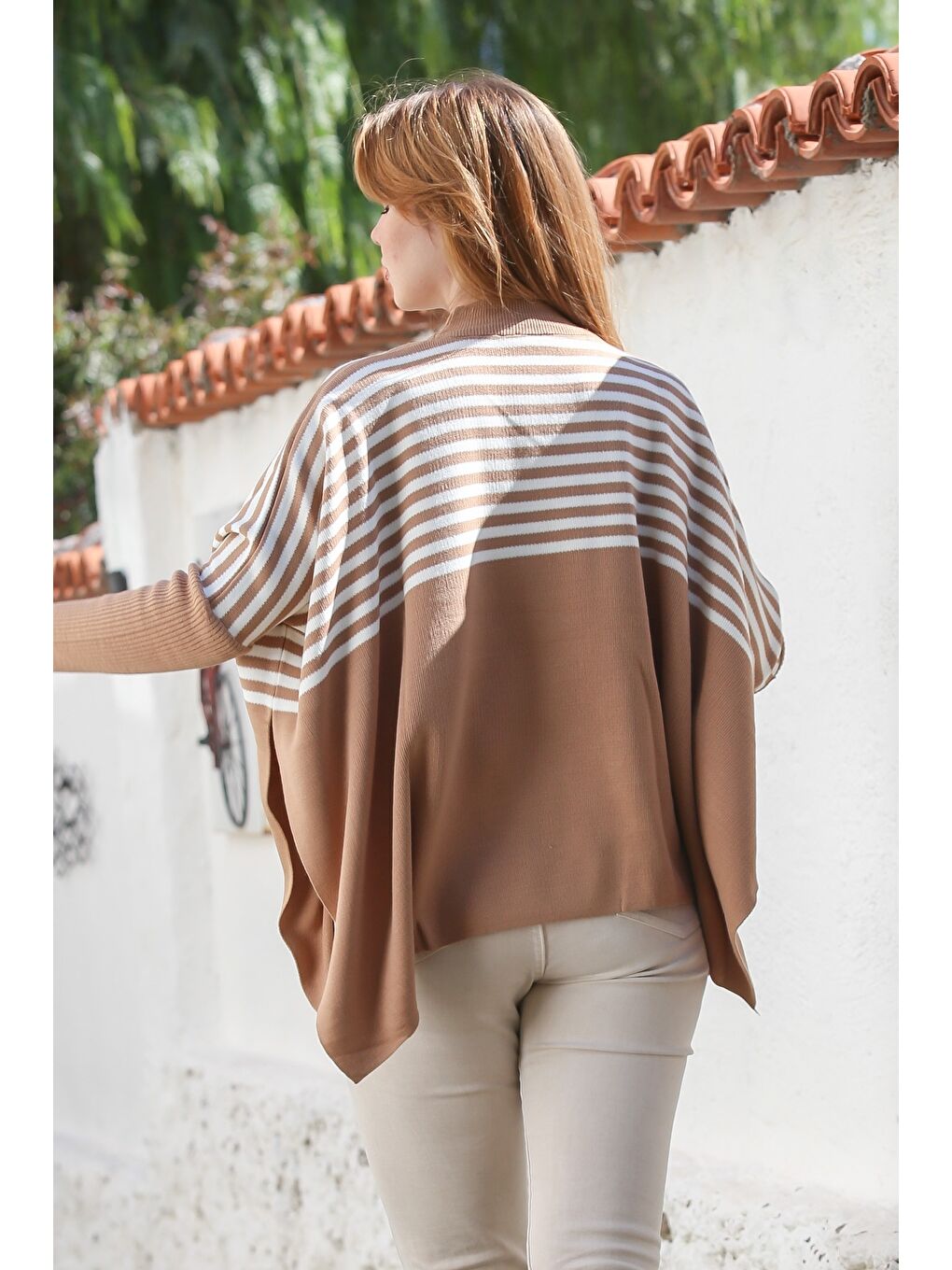 Kahverengi Sütlü Kahve Yarım Balıkçı Yaka Uzun Kol Çizgili Yırtmaçlı Casual Oversize Triko Kazak 66 100-7