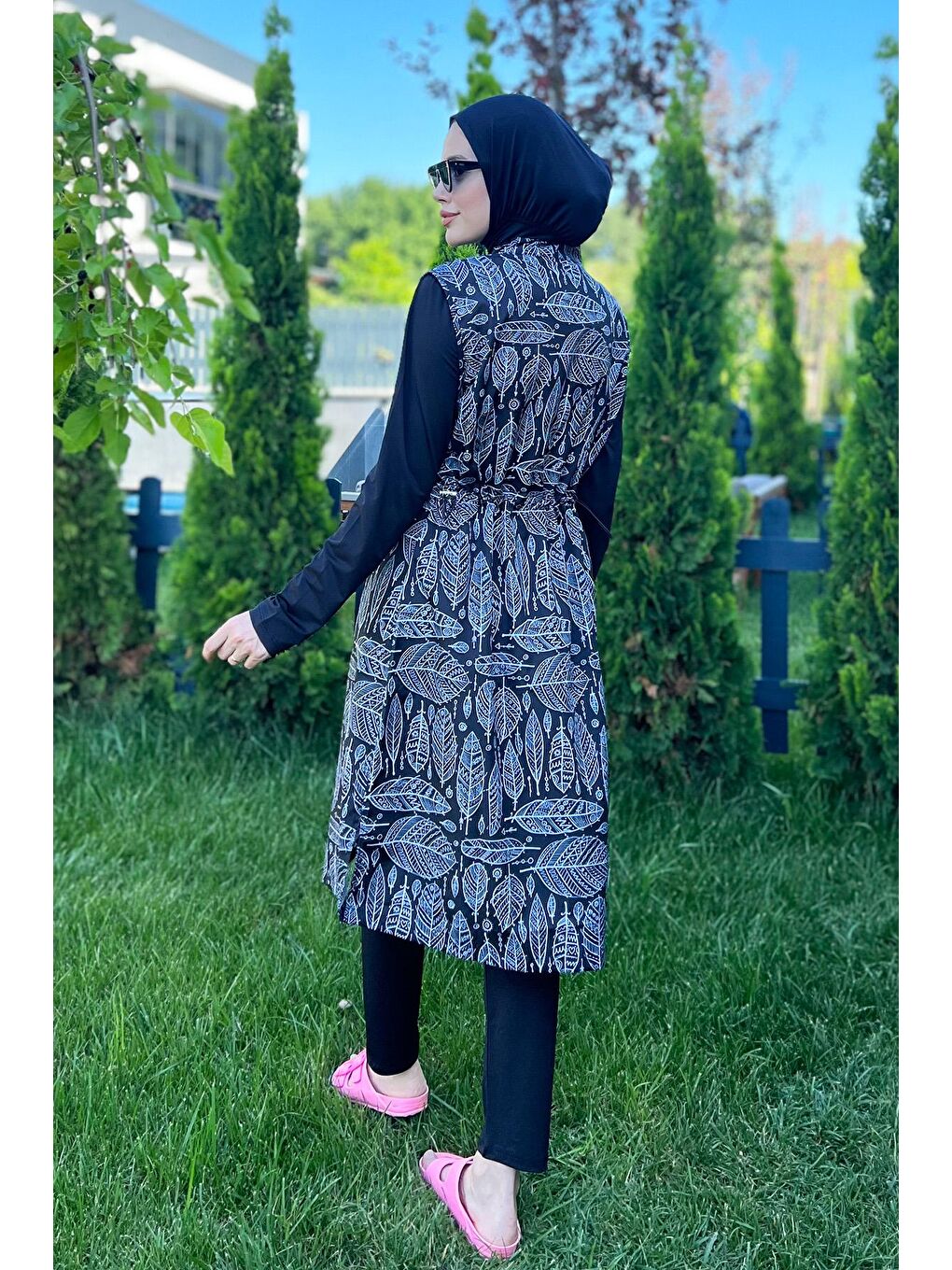 Tam Kapalı Tesettür Mayo Siyah Beyaz Yaprak MERVE-4