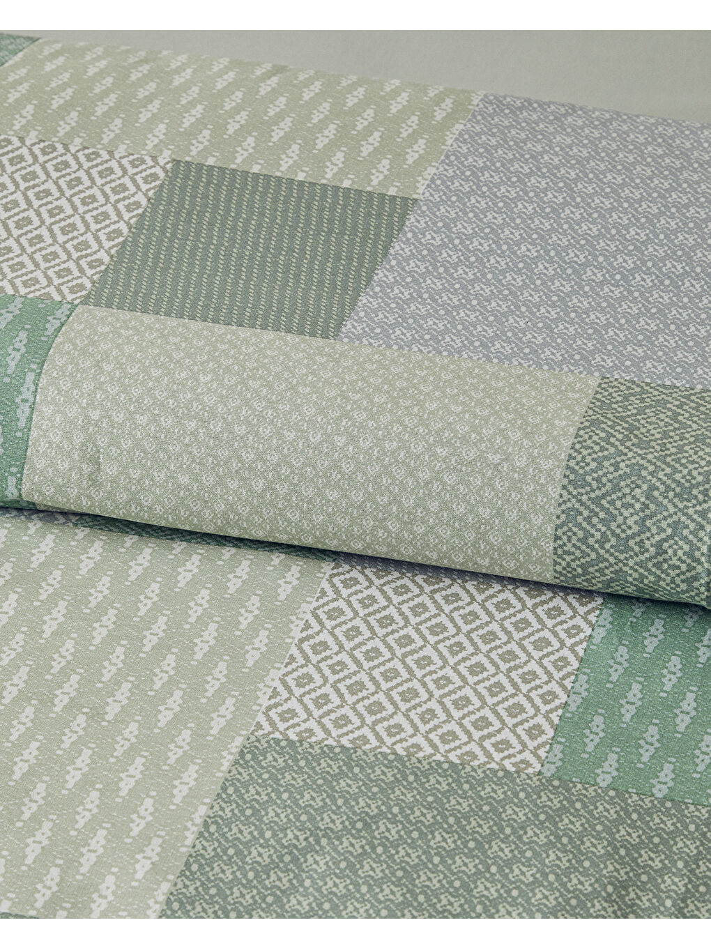 Modern Patch Pamuklu Ranforce Çift Kişilik Nevresim Takımı 200x220 cm Yeşil-3
