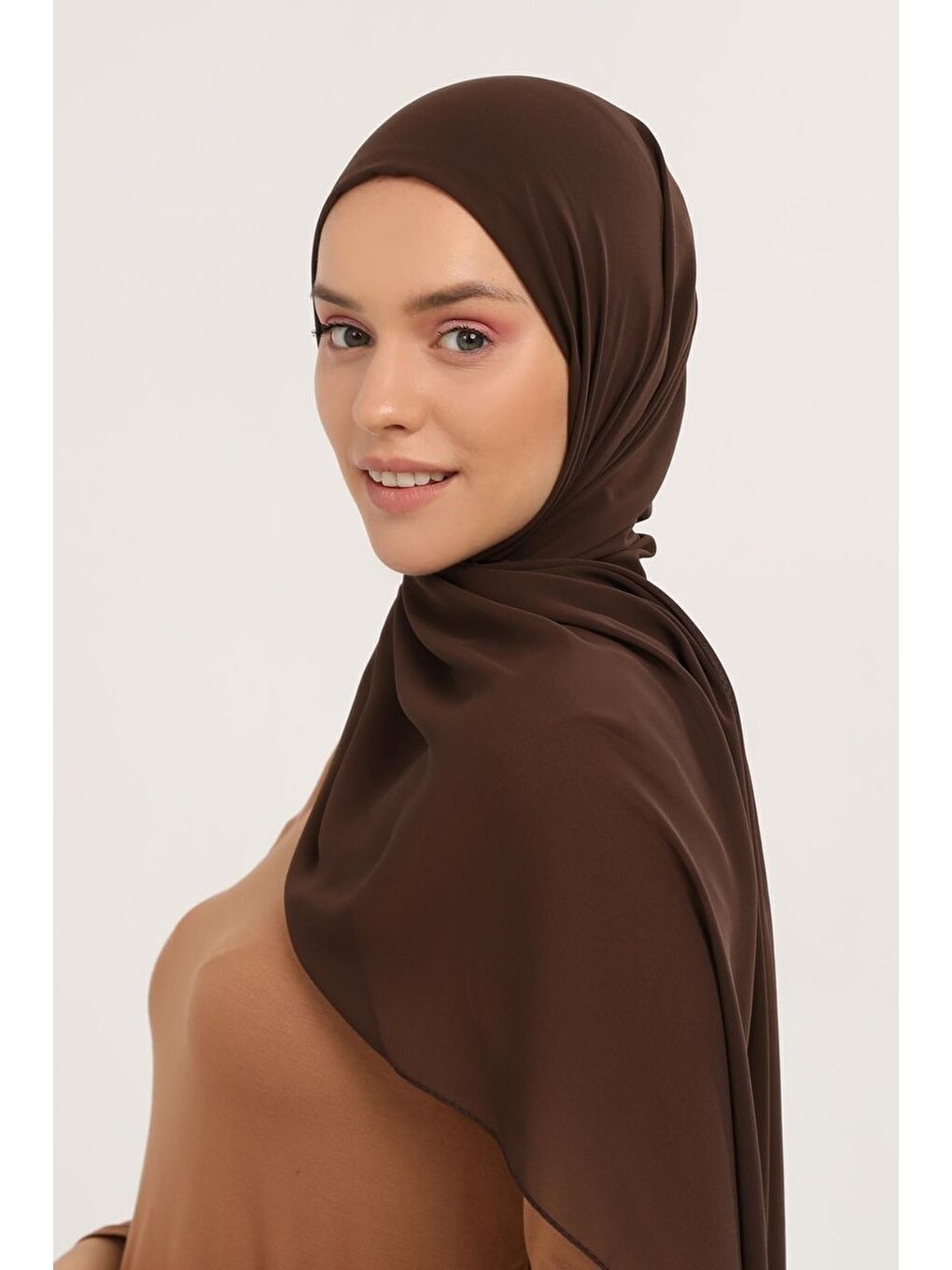 Kahverengi Hazır Pratik Lüks Boru Boneli Şifon Şal-1