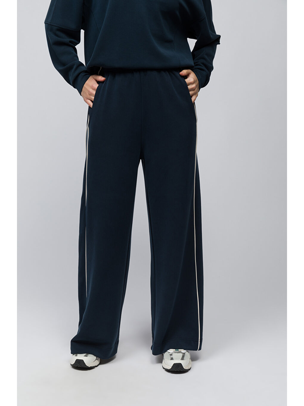 Granada   Çift Biyeli Bol Kesim Beli Lastikli Modal Pantolon   Lacivert Renk-1