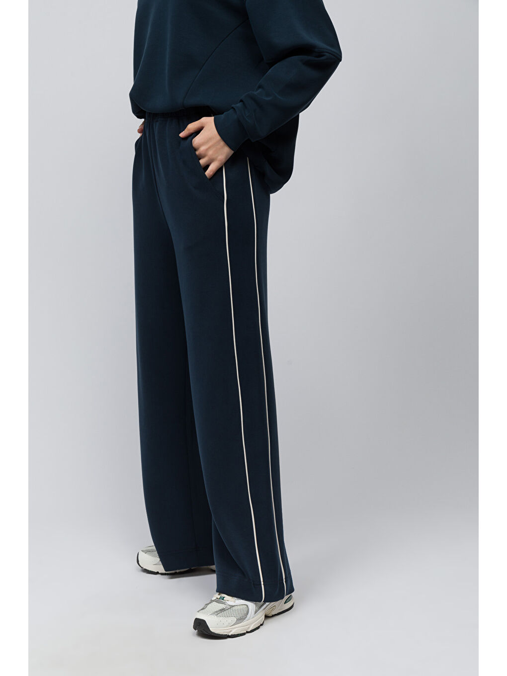 Granada   Çift Biyeli Bol Kesim Beli Lastikli Modal Pantolon   Lacivert Renk-2