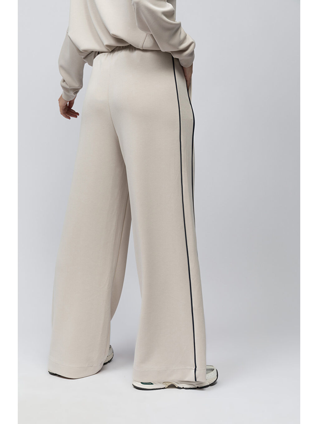 Bej Granada   Çift Biyeli Bol Kesim Beli Lastikli Modal Pantolon   Taş Renk-4