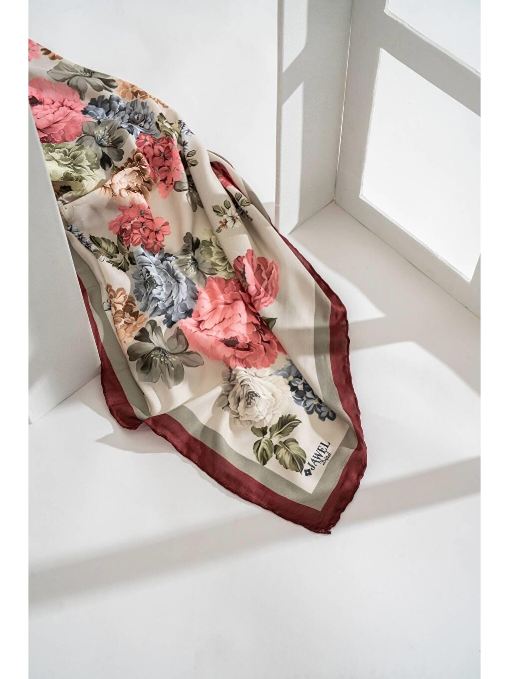 Karışık Kadın Soft Eşarp Paketi (Bordo Ekru-Haki Bordo-Gül Bordo)-2