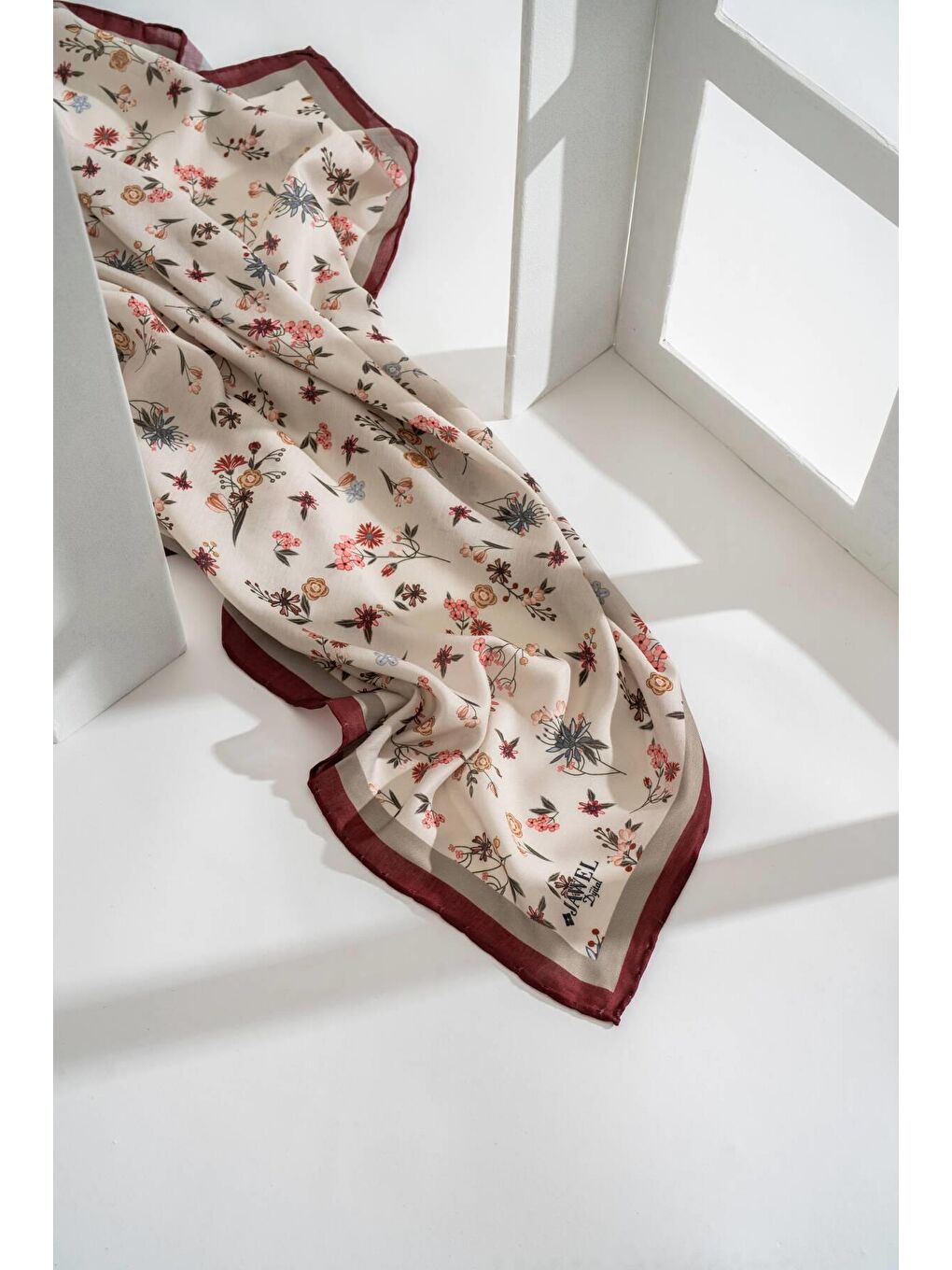 Karışık Kadın Soft Eşarp Paketi (Bordo Ekru-Haki Bordo-Gül Bordo)-3